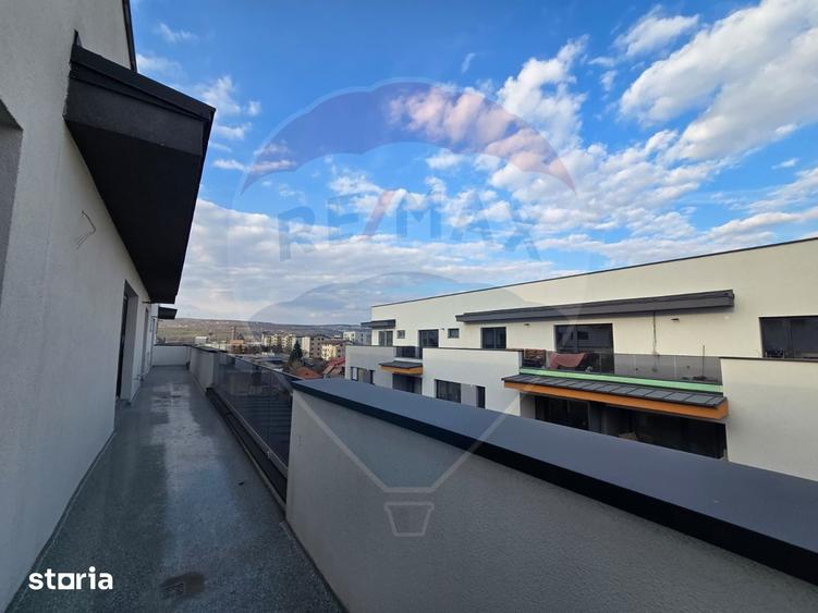 Apartament 3 camere, zona Intre Lacuri - 9