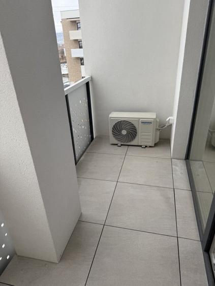 Apartament cu 3 camere semidecomandat în Apahida