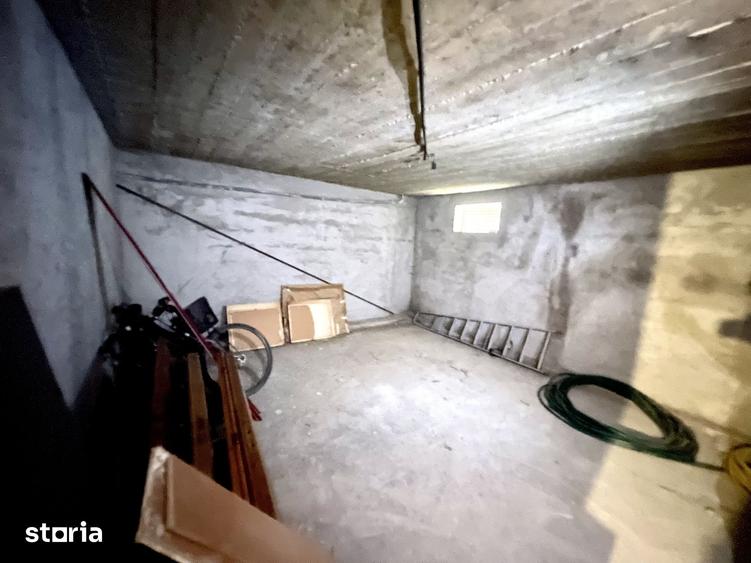 Casă cu 5 camere cu Teren 1500 Mp în CFR
