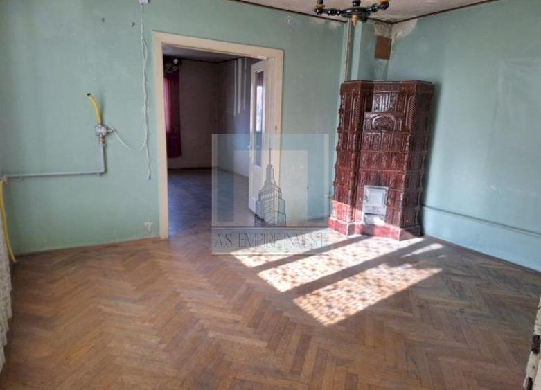Casă individuală cu 5 camere semidecomandat cu Canalizare în Turcheș