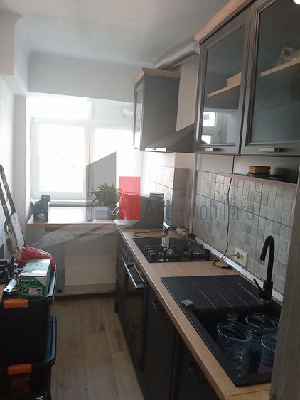 Apartament cu 2 camere decomandat, mobilat în Brâncoveanu