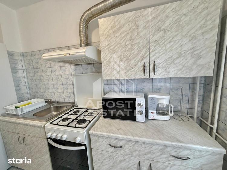 Apartament cu 3 camere decomandat în Dorobanților