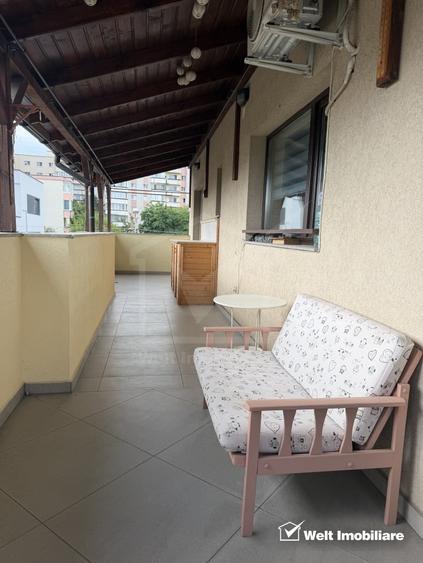 Apartament cu 3 camere semidecomandat, mobilat în Între Lacuri