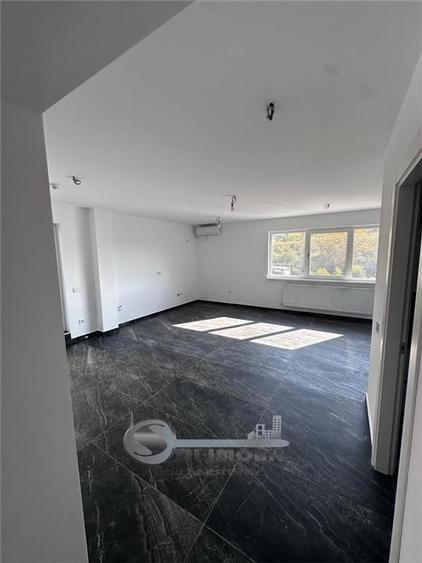 Apartament cu 4 camere decomandat în Frumoasa