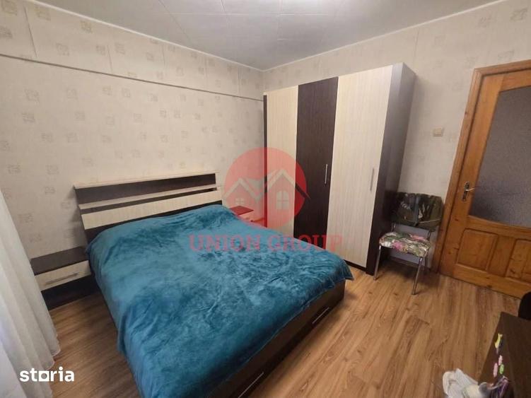Apartament cu 3 camere semidecomandat în Inel II