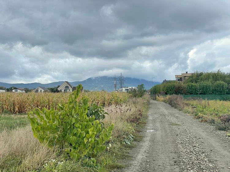 Teren intravilan de 28000 mp, în Exterior Nord