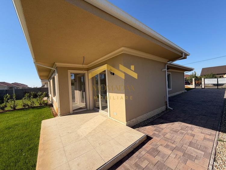 Duplex cu 3 camere cu Canalizare în Moșnița Nouă
