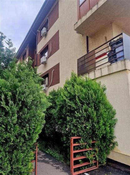 Apartament cu 3 camere decomandat, mobilat în Prelungirea Ghencea