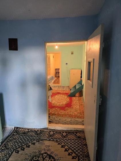 Casă cu 6 camere cu Teren 2345 Mp în Valea Nucarilor
