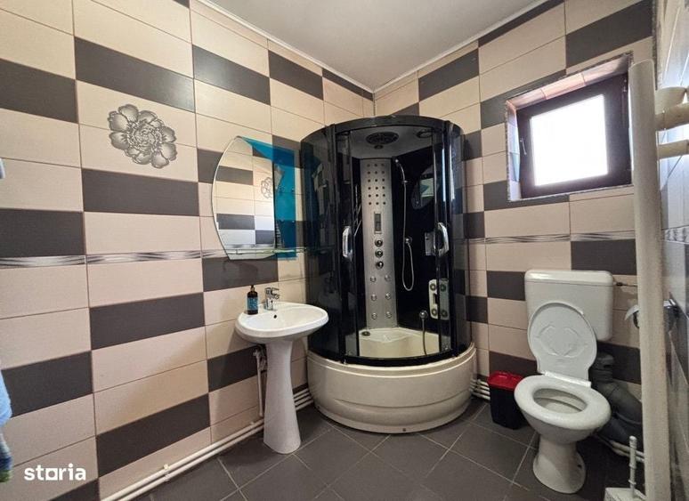 Casă cu 4 camere cu Teren 350 Mp în Valea Adâncă