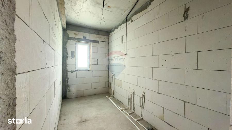Casă cu 4 camere cu Teren 1007 Mp în Alexandru I. Cuza