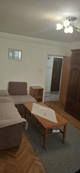 Apartament cu 2 camere semidecomandat în Radu Negru