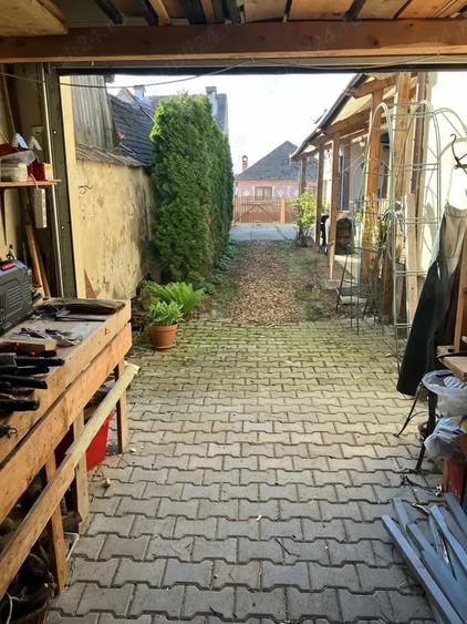 Casă cu 6 camere în Cornățel