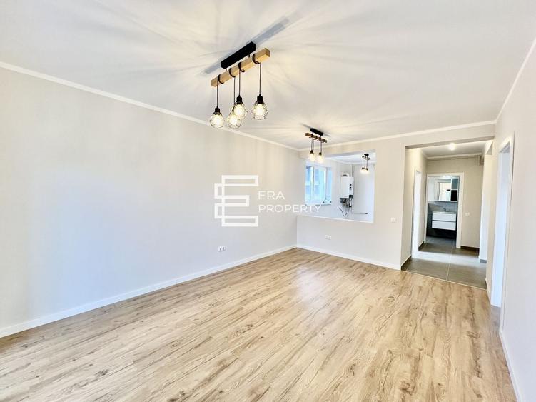 Apartament cu 3 camere decomandat în Cristian
