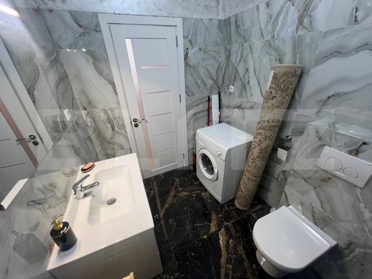 Apartament cu 2 camere semidecomandat, mobilat în Florești