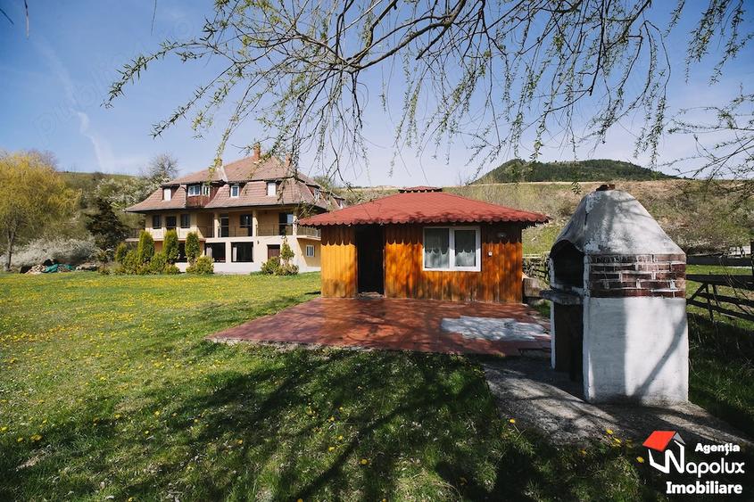Casă cu 9 camere cu Teren 822 Mp în Mărgău