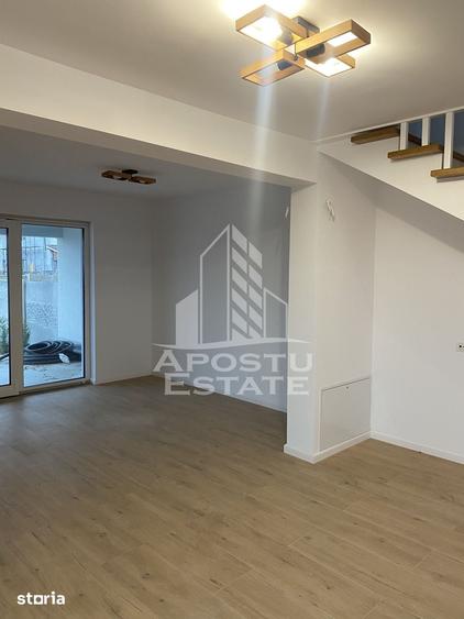Casă cu 4 camere cu Teren 260 Mp în Remetea Mare