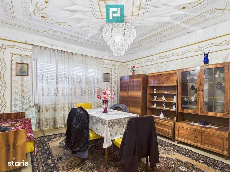 Casă cu 4 camere în Central