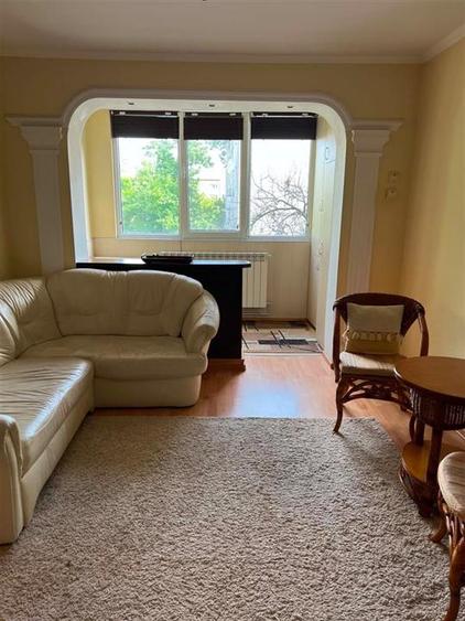 Apartament cu 2 camere semidecomandat, mobilat în Podu Roș