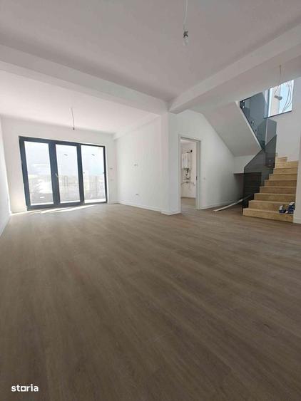 Casă cu 4 camere cu Teren 210 Mp în Drumul Taberei