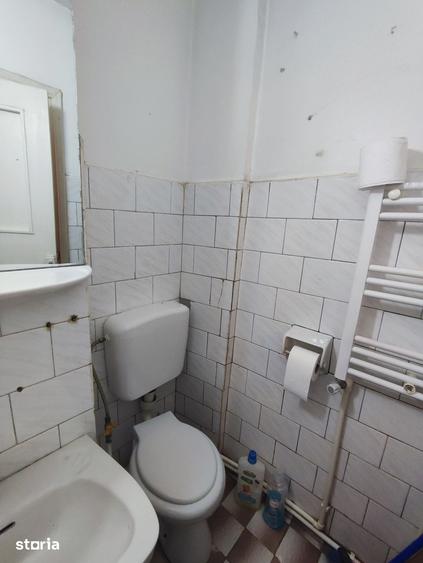Apartament cu 2 camere semidecomandat în Inel II