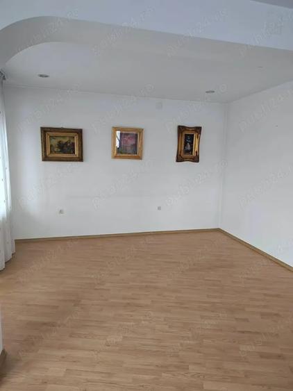 Apartament cu 3 camere în Călimănești