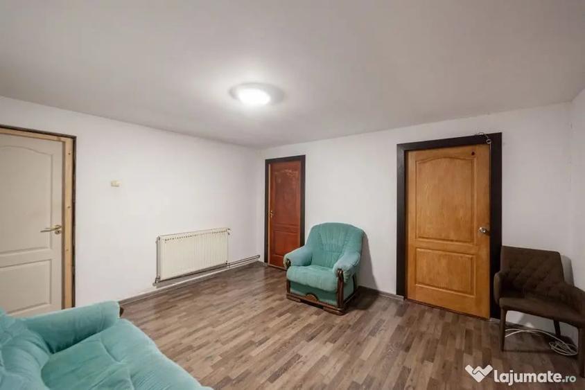 Casă cu 4 camere cu Teren 1175 Mp în Central