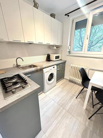 Apartament cu 2 camere decomandat în Punctele Cardinale