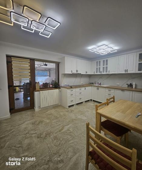 Casă cu 4 camere cu Teren 700 Mp în Cihei