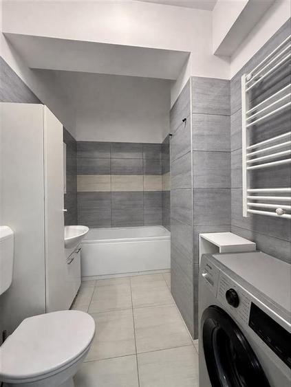 Apartament cu 2 camere decomandat, mobilat în Central