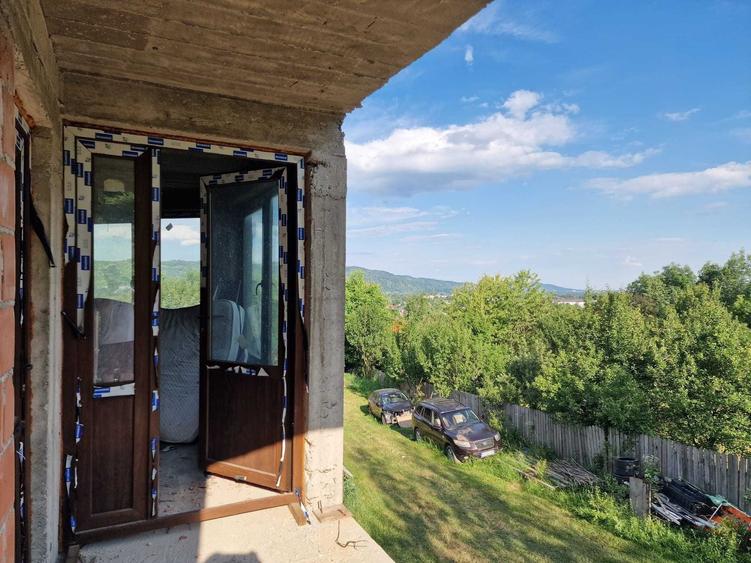 Casă cu 4 camere în Breaza de Sus