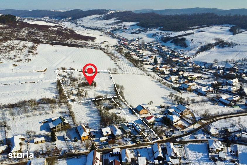 Teren de 7850 mp, în Livezeni