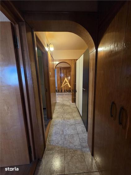 Apartament cu 3 camere în Cantacuzino