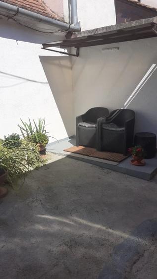 Apartament cu 2 camere semidecomandat în Orașul de Jos