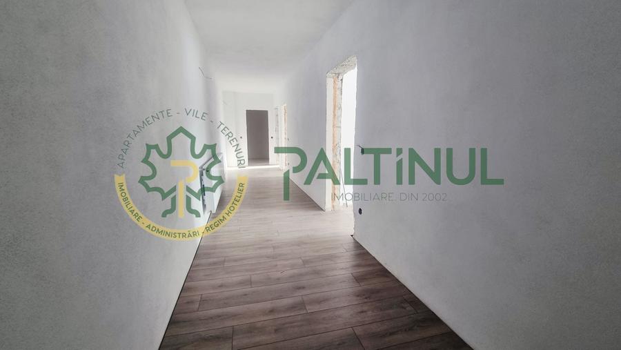 Apartament cu 3 camere decomandat în Turnișor
