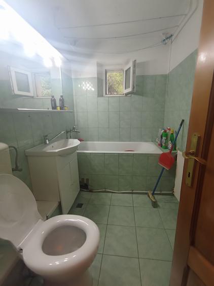 Apartament cu 2 camere decomandat în Nicolina