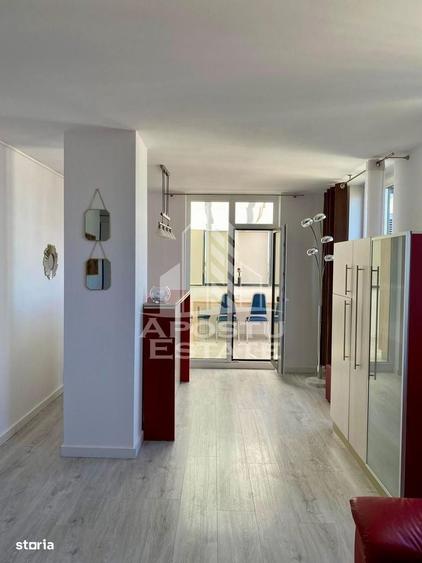 Apartament cu 3 camere semidecomandat în Simion Bărnuțiu