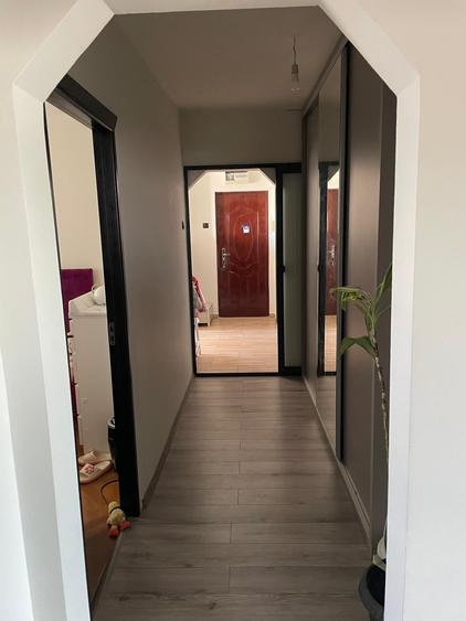 Apartament cu 3 camere decomandat în Alexandru cel Bun