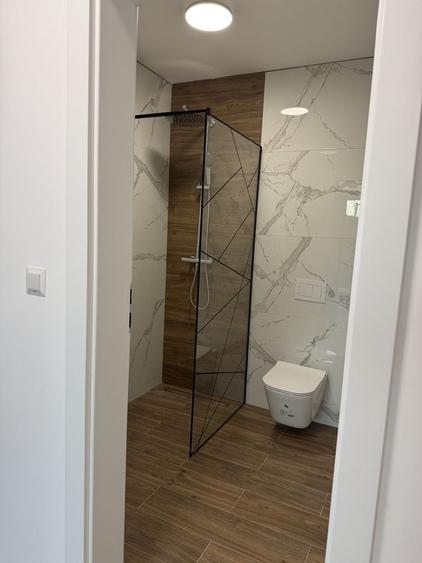 Apartament cu 3 camere în Petru Rareș