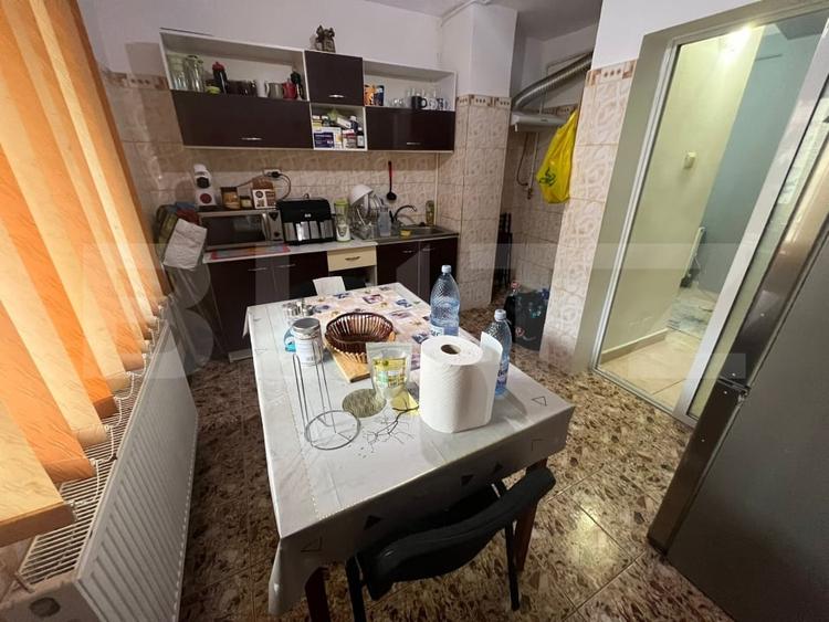 Apartament cu 4 camere decomandat, mobilat în Găești