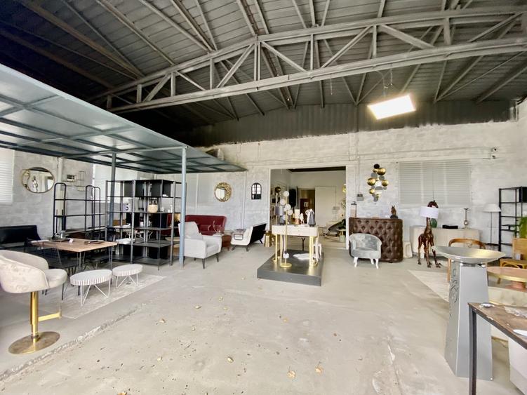 Spațiu industrial, de 2,500 mp, în Berca