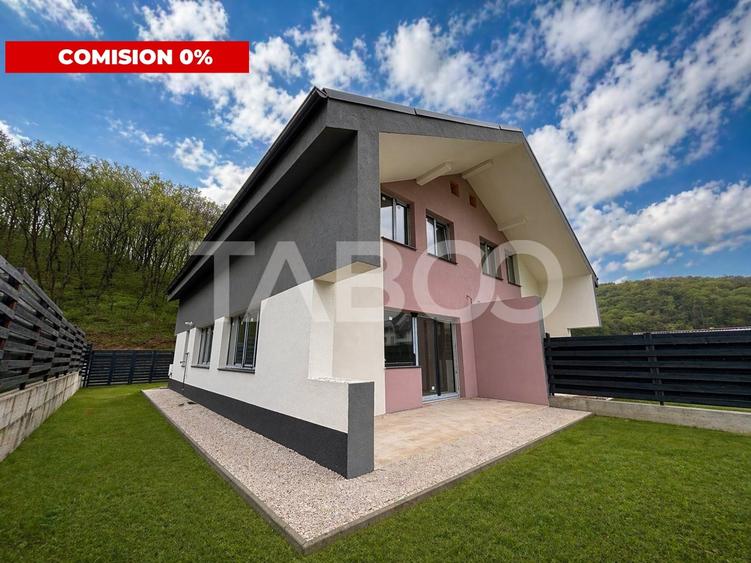 Duplex cu 4 camere cu Canalizare în Tăuți
