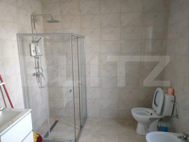 Casă individuală cu 6 camere cu Canalizare în Exterior Nord