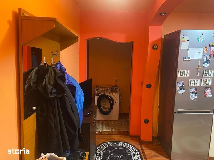 Apartament cu 2 camere decomandat în Craiovița Nouă — fotografia 3