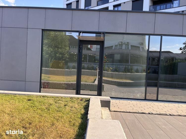 Spațiu comercial, de 36 mp, în Nord