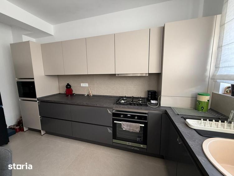Casă cu 4 camere cu Teren 250 Mp în Ghencea