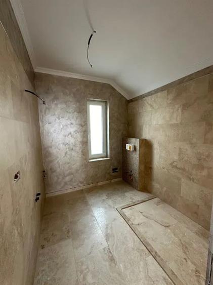 Duplex cu 4 camere cu Canalizare în Iris