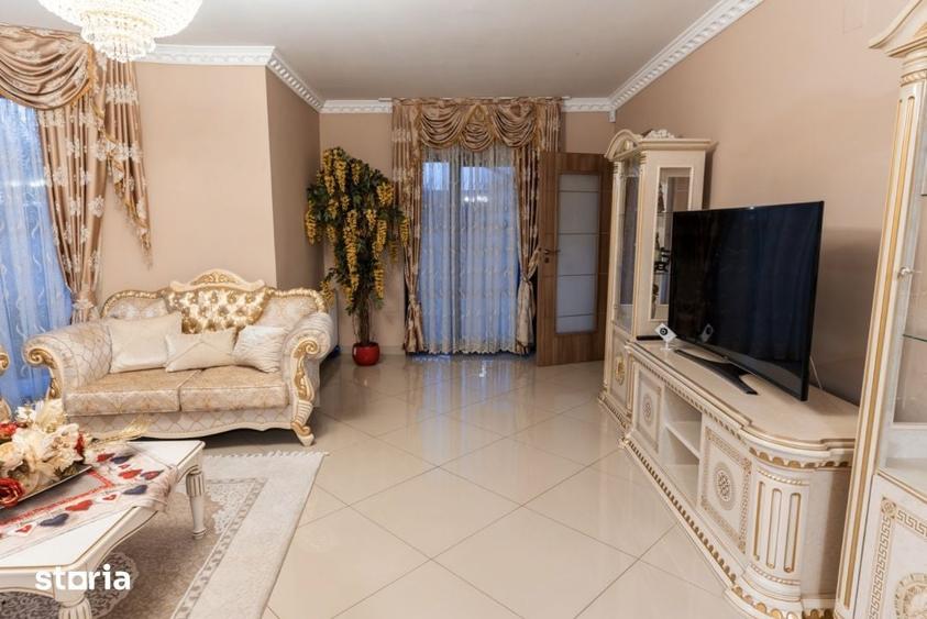 Casă cu 6 camere cu Teren 560 Mp în Criș