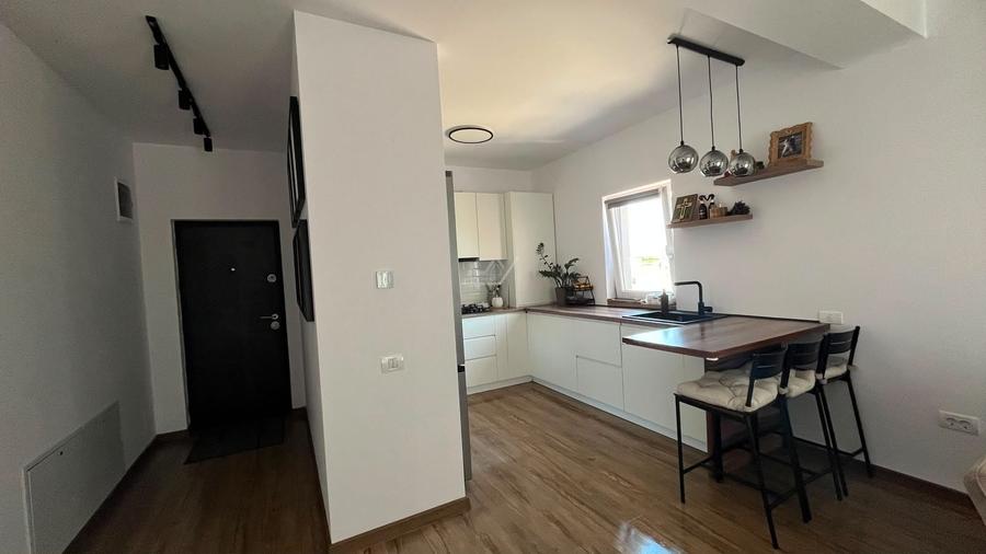 Apartament cu 3 camere, mobilat în Moșnița Nouă