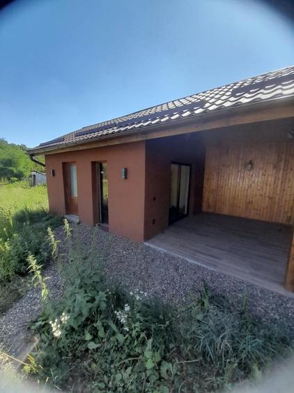 Casă cu 3 camere în Cucerdea